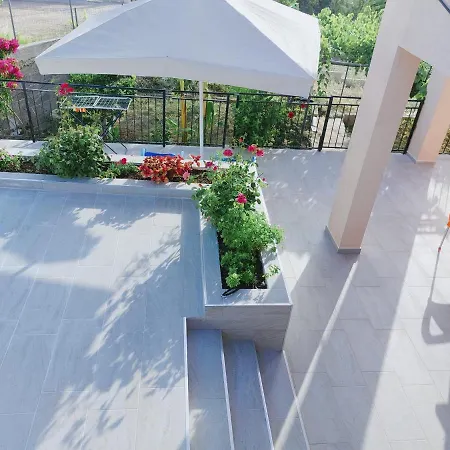 Orange Guest house Dhermi